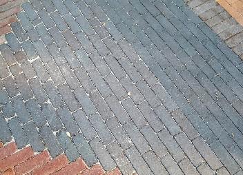 DRUMMED AND NOT DRUMMED HOLLAND CLAY PAVERS - MASTIC BLACK 