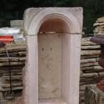 ANCIENNE PETITE NICHE EN PIERRE DE BOURGOGNE