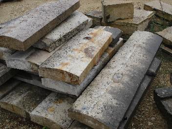 ANCIENS COUVRES MUR EN PIERRE DE BOURGOGNE