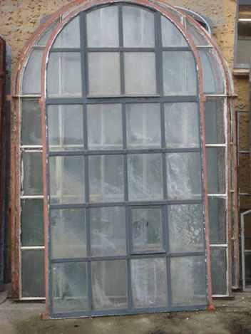 ANCIENNES CHASSIS DE FENETRES EN FONTE