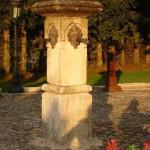 ANTIQUE WATER SOURCE IN OLD BURGUNDY LIMESTONE 